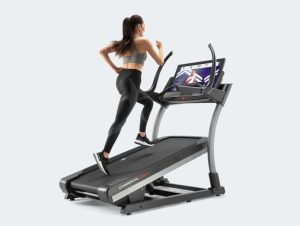 How many amps does a treadmill use?